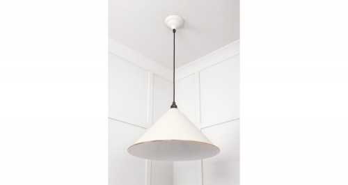 White Gloss Hockley Pendant in Teasel