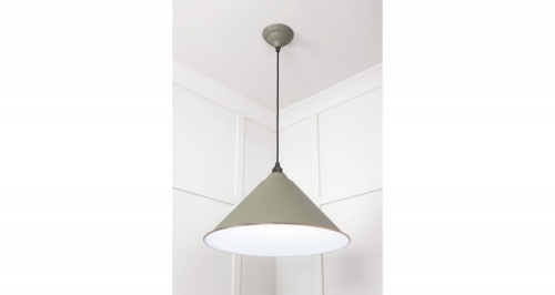 White Gloss Hockley Pendant in Tump