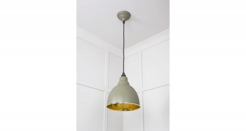 Hammered Brass Brindley Pendant in Tump