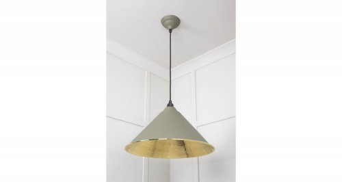 Hammered Brass Hockley Pendant in Tump