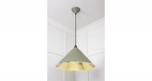 Hammered Brass Hockley Pendant in Tump