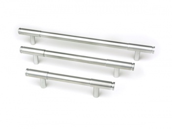 Satin Chrome Kelso Pull Handle - Medium