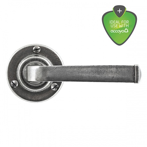 Finesse Allendale Pewter Door Handle on Round Rose