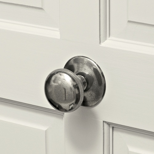 Finesse Centre Door Knob