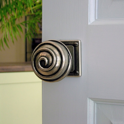 Finesse Swirl Jesmond Pewter Door Knob on Square Rose