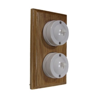 2 Gang 1 or 2way Vertical Bakelite Switch, White Dolly On a Light Oak Base